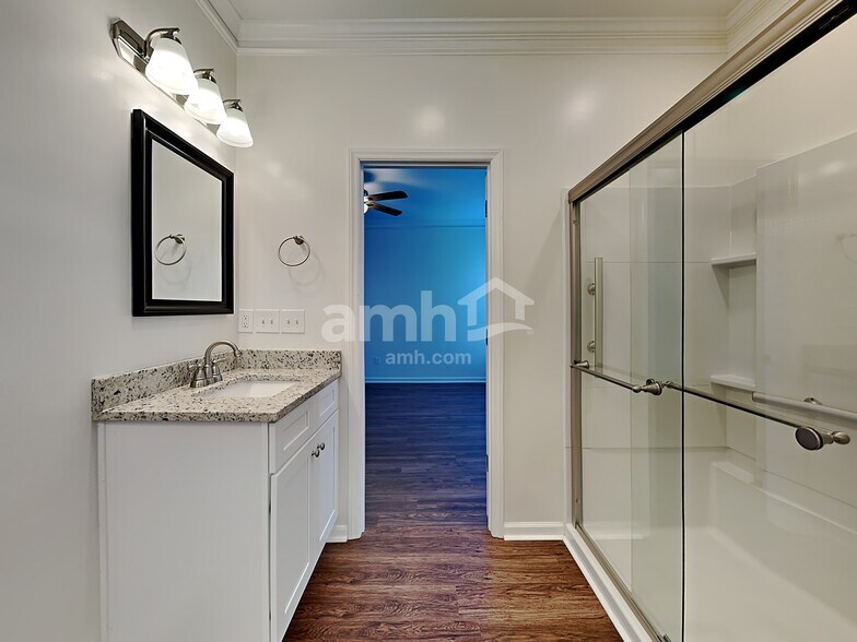 Building Photo - 229 Cinnamon Way