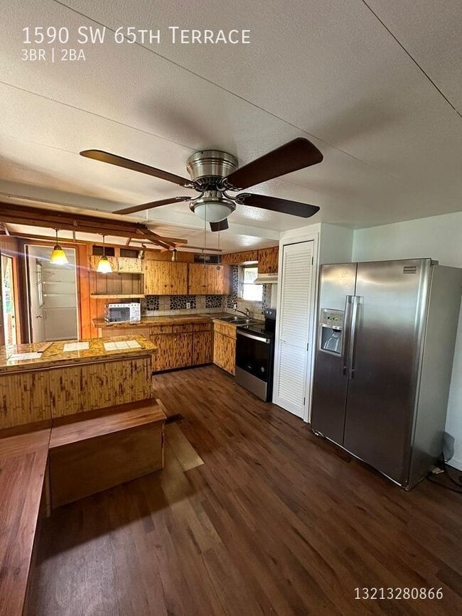 Building Photo - 1590 SW 65th Terrace