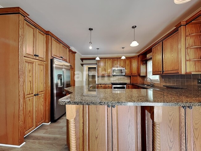 Building Photo - 6105 Braidwood Ct