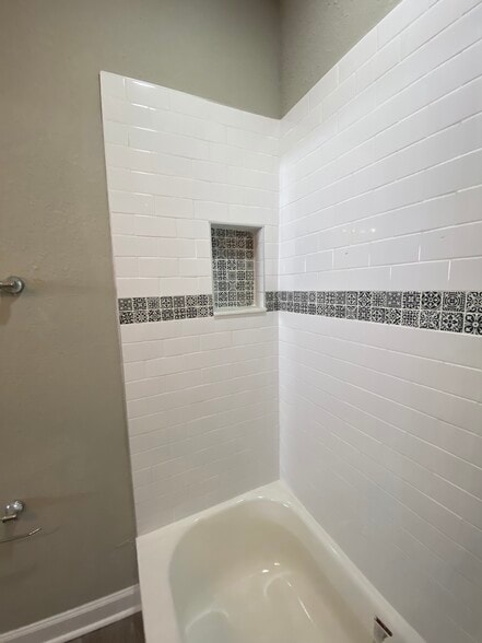 Hall Bathroom - 1611 E 18th Ave