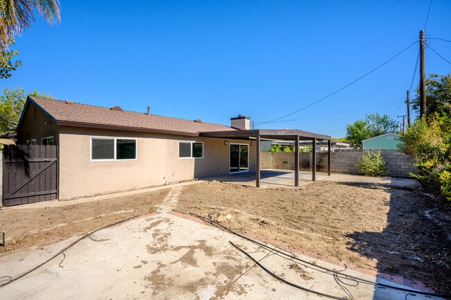Building Photo - 22570 Los Tigres Dr