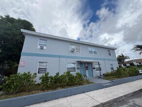 Building Photo - 1913 Division Ave