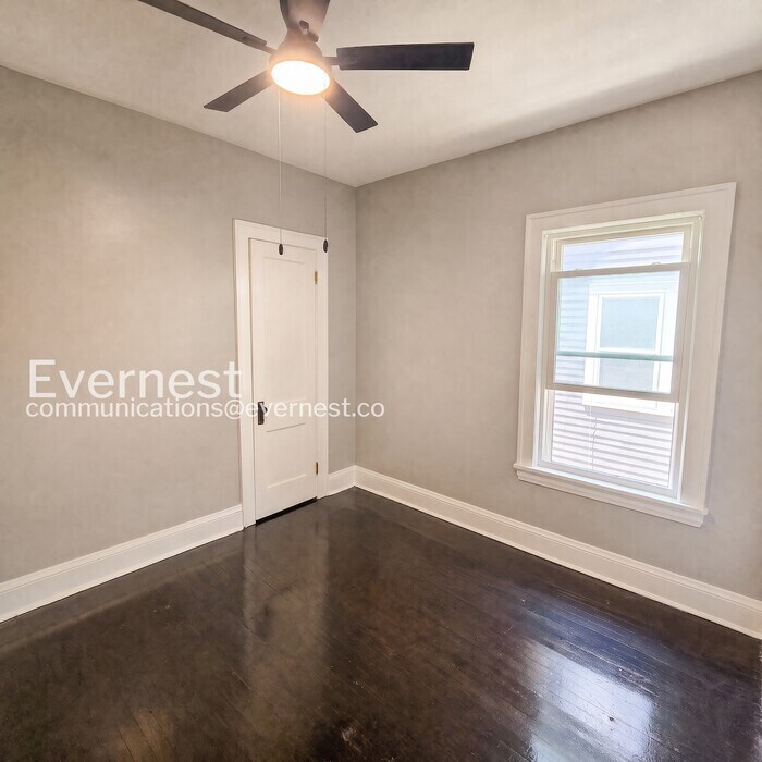 Building Photo - 3411 Beechwood Ave