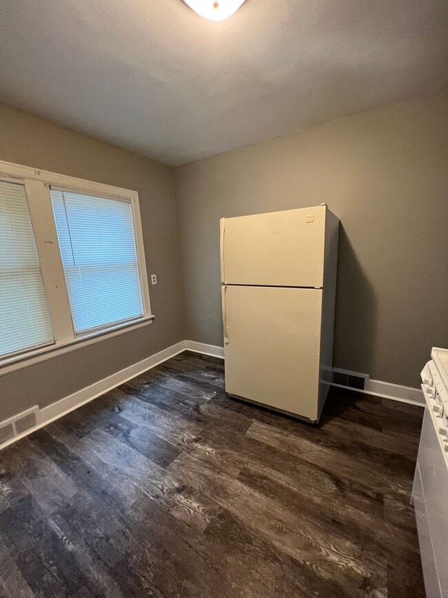 Building Photo - 1704 Farnam St