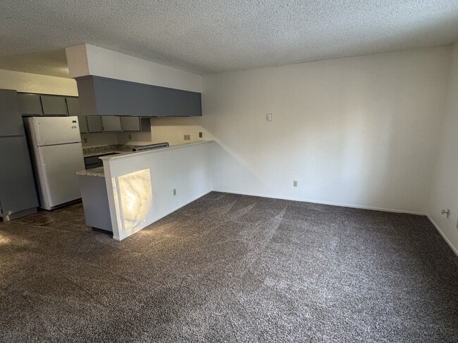 Building Photo - 1109 Sierra Blvd