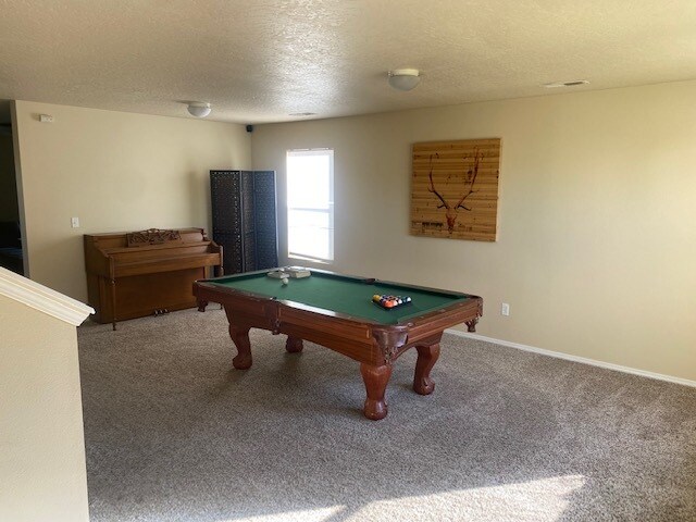 Building Photo - 218 Rose Lake