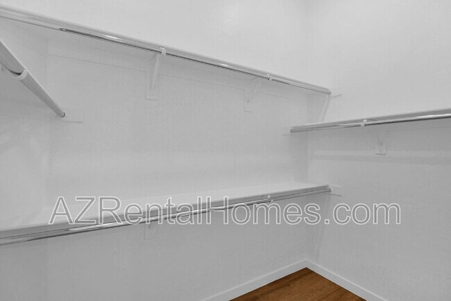 Building Photo - 10431 E Morning Star Dr