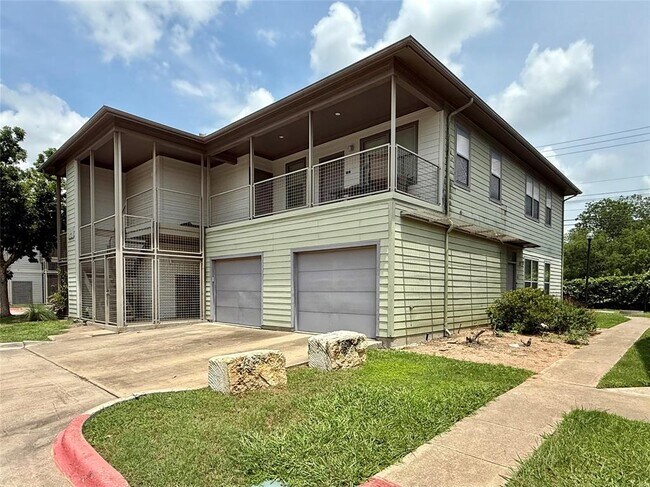 Primary Photo - 1201 Grove Blvd