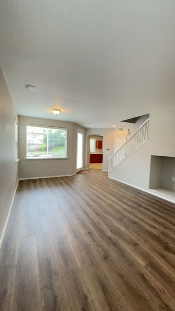 Building Photo - 714 W Riviera Ln