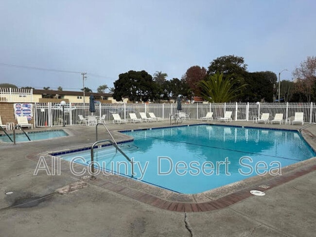 Building Photo - 16542 Blackbeard Ln