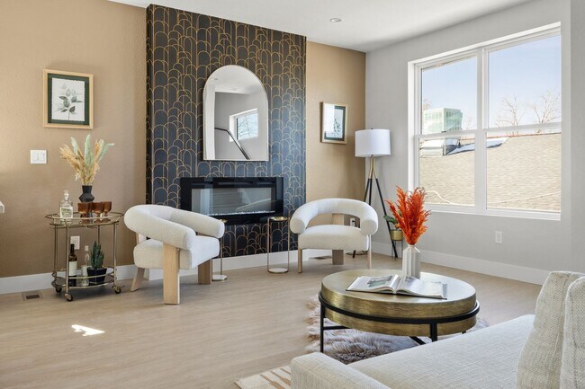 MOVE IN INCENTIVES!! Bright & Spacious End-Unit Townhome with Garage, private yard area, and Pet... - MOVE IN INCENTIVES!!  Bright & Spacious End-Unit Townhome with Garage, private yard area, and Pet...