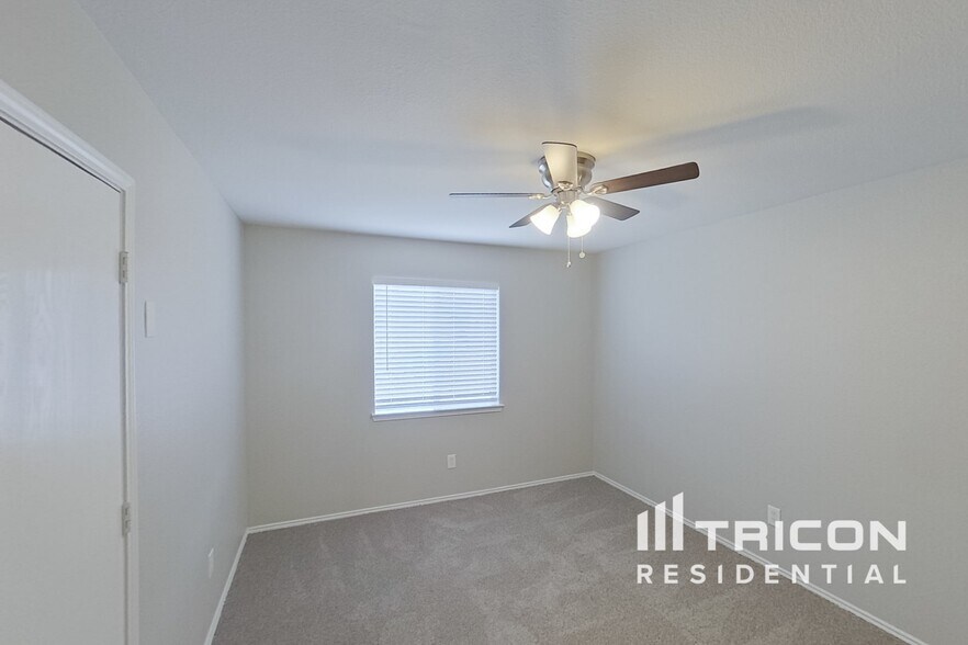 Building Photo - 5646 Hunters Bend Ln