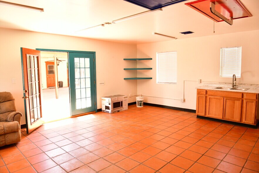 Building Photo - 1175 Cypress Ave