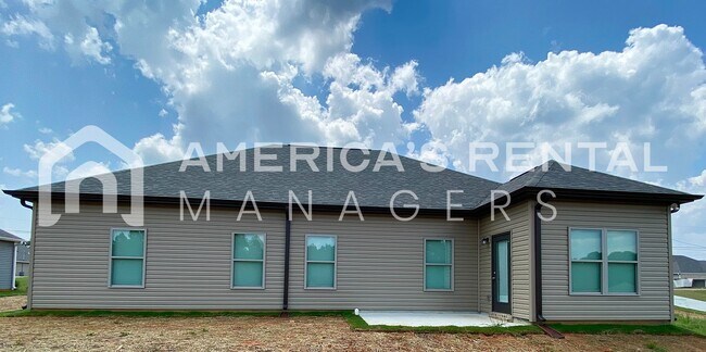 Building Photo - DEPOSIT PENDING! Home for Rent in Jasper, AL... Available to View!!!