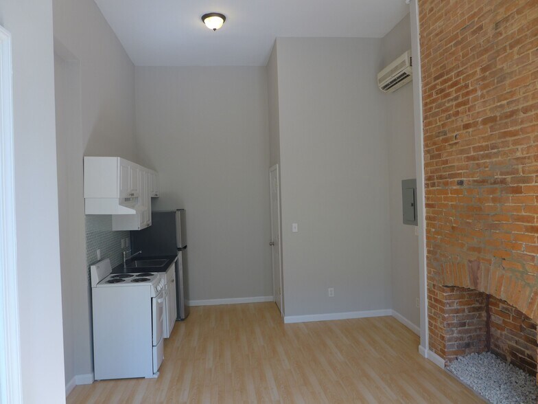 Building Photo - 1705 N Calvert St