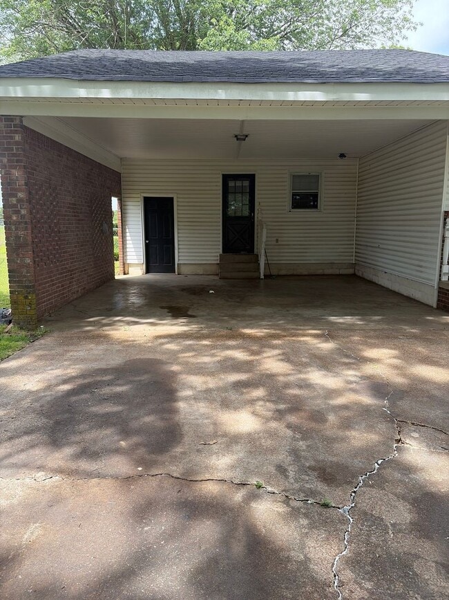Building Photo - Available Now! Stunning Home!!