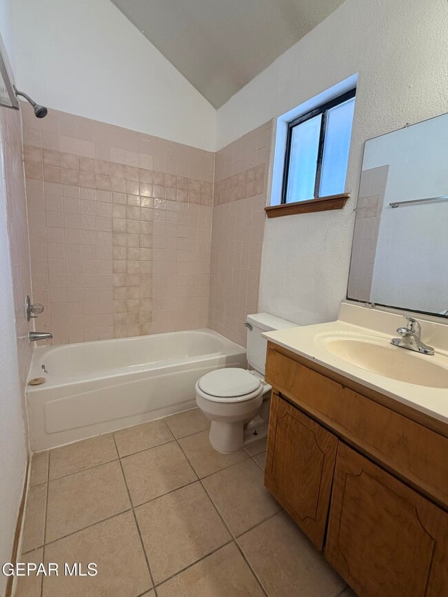 Building Photo - 3217 Red Sails Dr