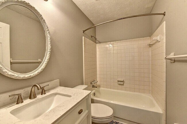 Building Photo - 1057 Mansfield Ct
