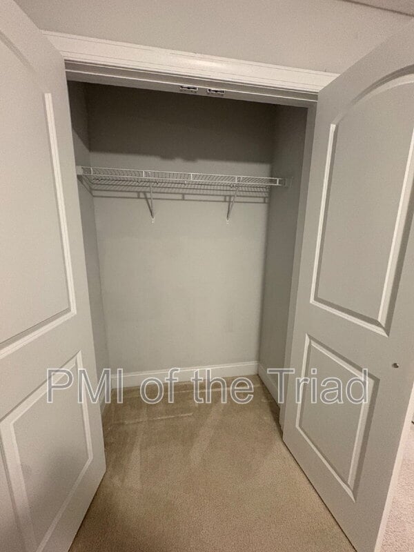 Building Photo - 1146 Augustine Heights Dr