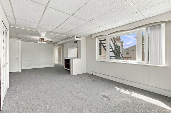 Building Photo - 849-851 Manor St