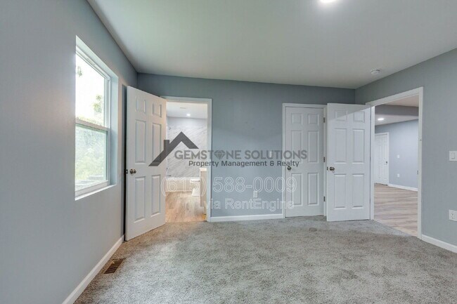 Building Photo - 2930 Primrose Cir