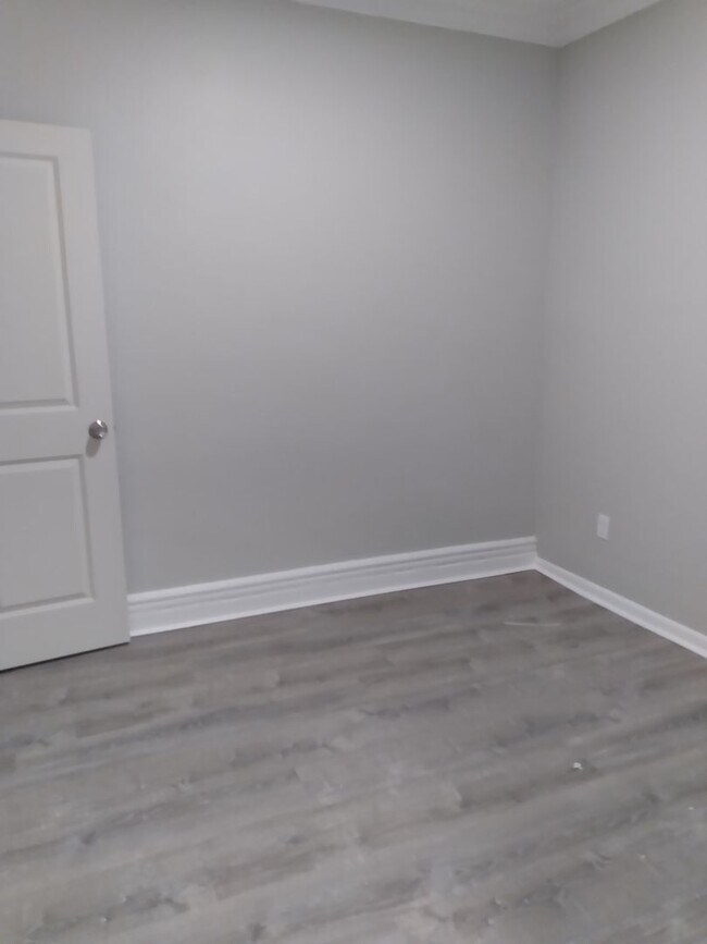 Building Photo - 11 Elberon Pl