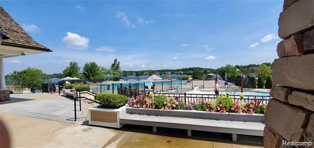 Building Photo - 26384 Island Lake Dr