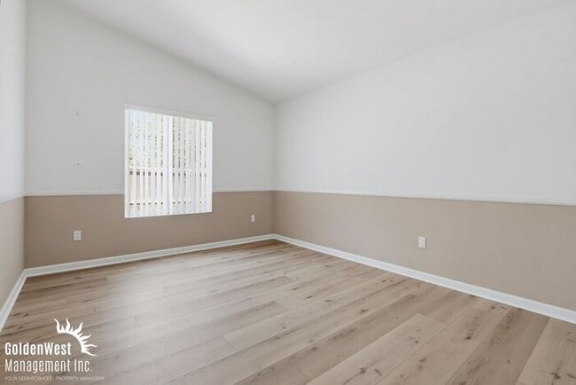 Building Photo - Charming 3Bdm 2Ba Home with Modern Updates and Private Outdoor Space in Gated Commnity!