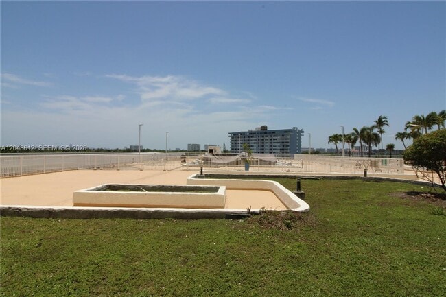 Building Photo - 13499 Biscayne Blvd