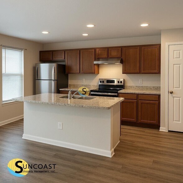 Building Photo - 8138 Ocala Ave