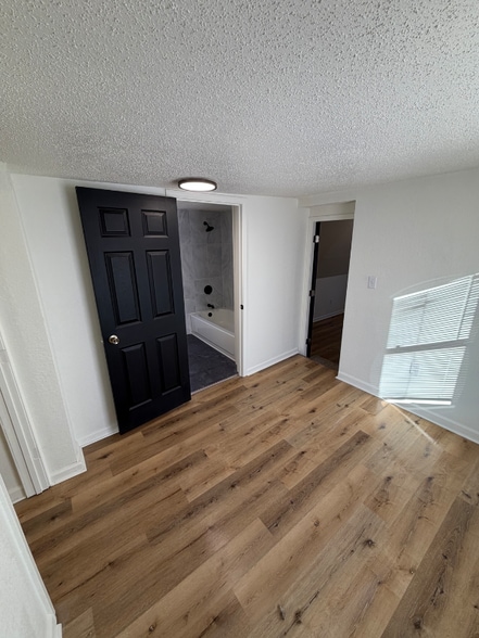 Building Photo - 2451 Chelsea Ave