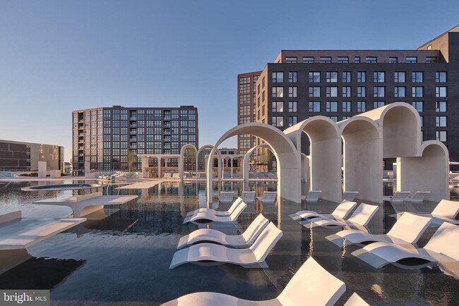 Building Photo - 1030 N 2nd St