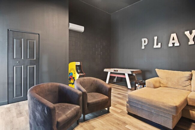 Building Photo - 7540 Gathering Dr