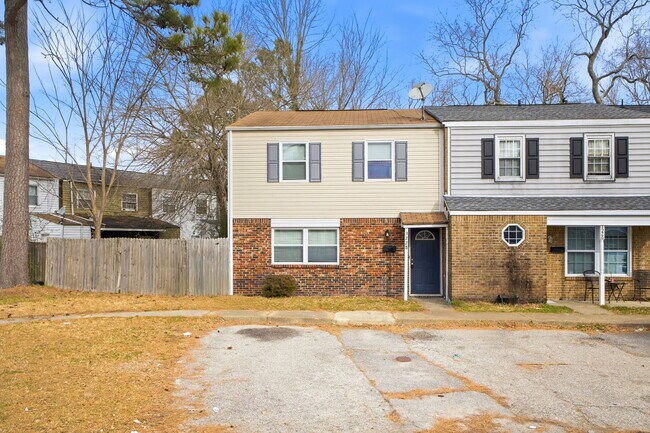 Building Photo - 3228 Dunnbury Ct