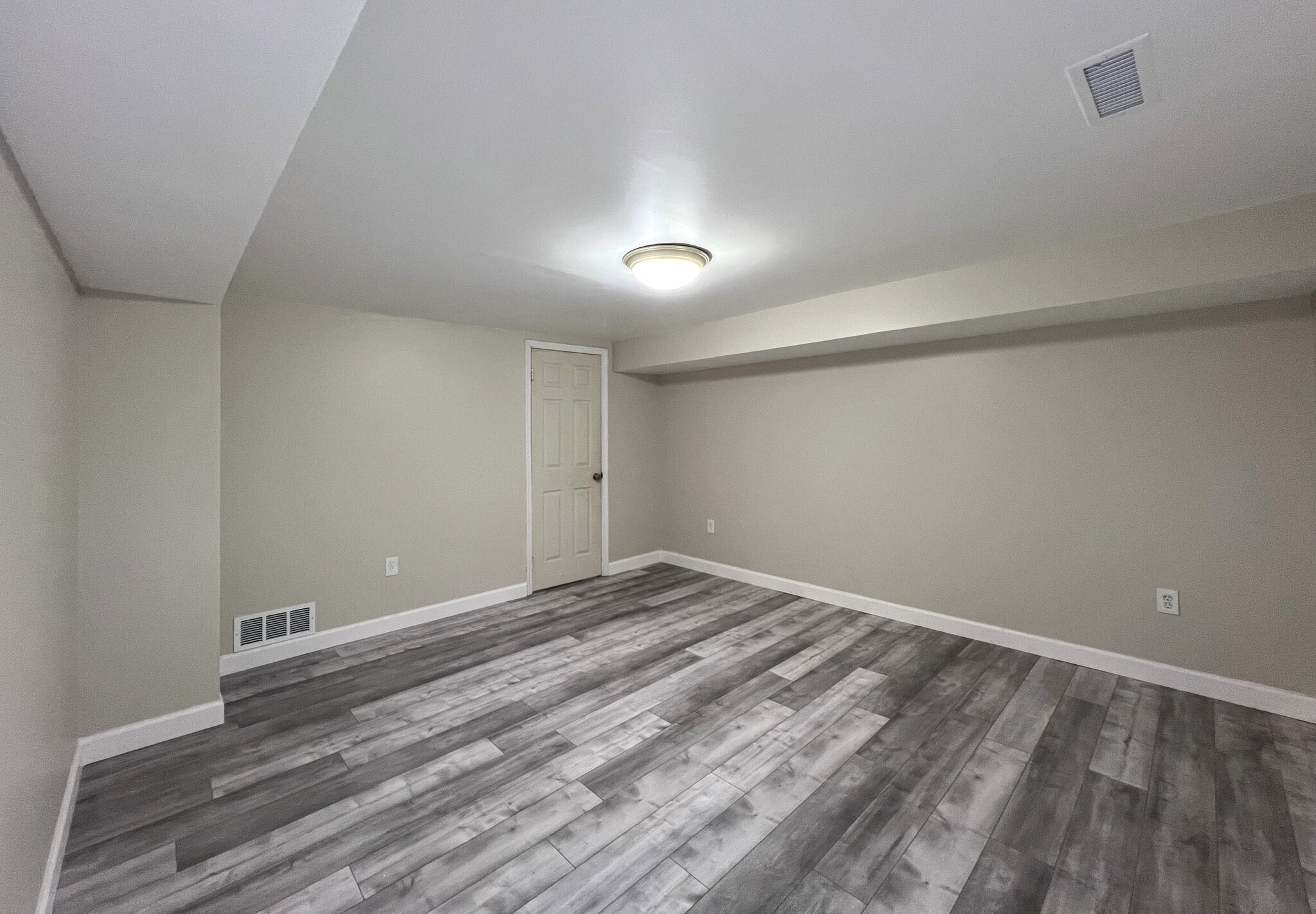 Rear Basement (Rear Room) - 105 N Ann St