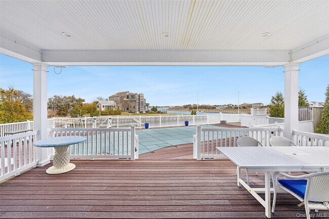 Building Photo - 176 Beach Ln