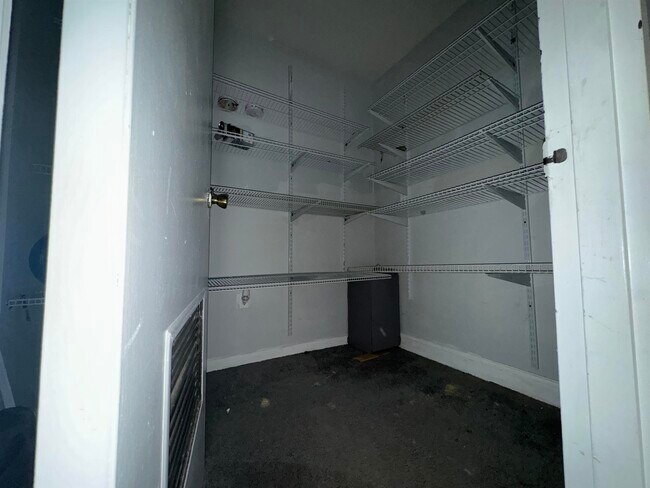 Building Photo - 153 Wilkinson Ave