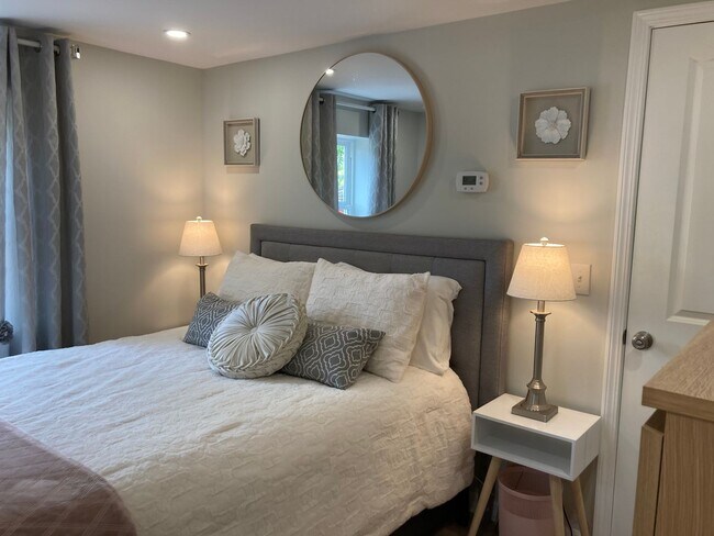 Building Photo - Christiansburg, 2 BR / 1 BA, Available for...