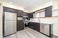 Building Photo - 121 Ogden Ave.