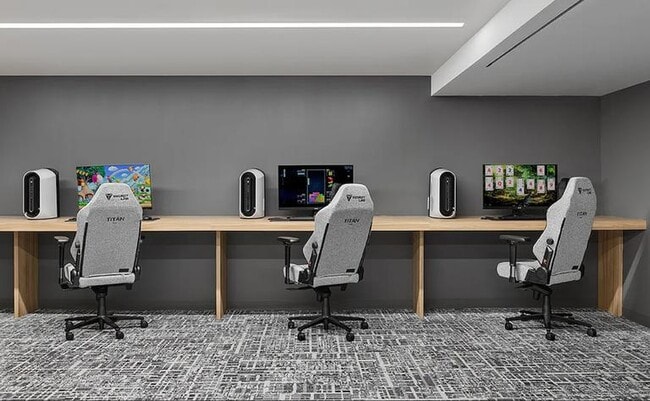 Building Photo - 1 bedroom in Long Island City NY 11109