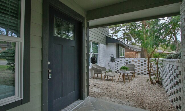 Building Photo - 25607 Pecan Valley Cir