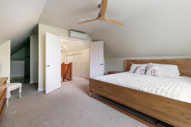 Building Photo - 27687 N Bay Rd