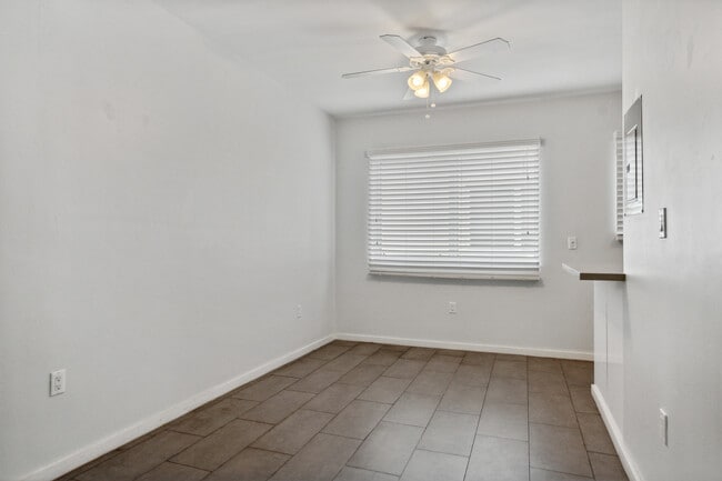 Building Photo - 8501 Hawthorne Ave