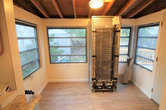 Building Photo - 71 Miller Rd