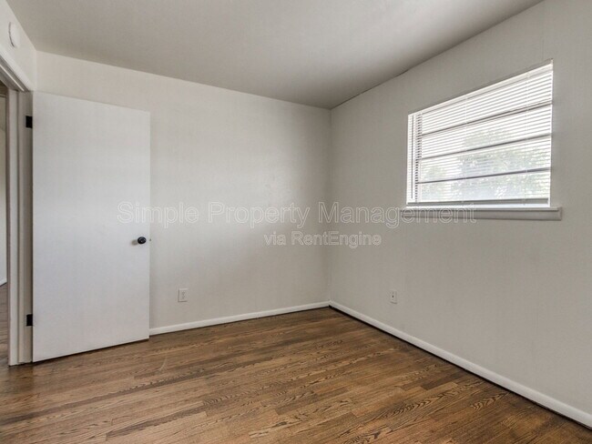 Building Photo - 219 Boston St