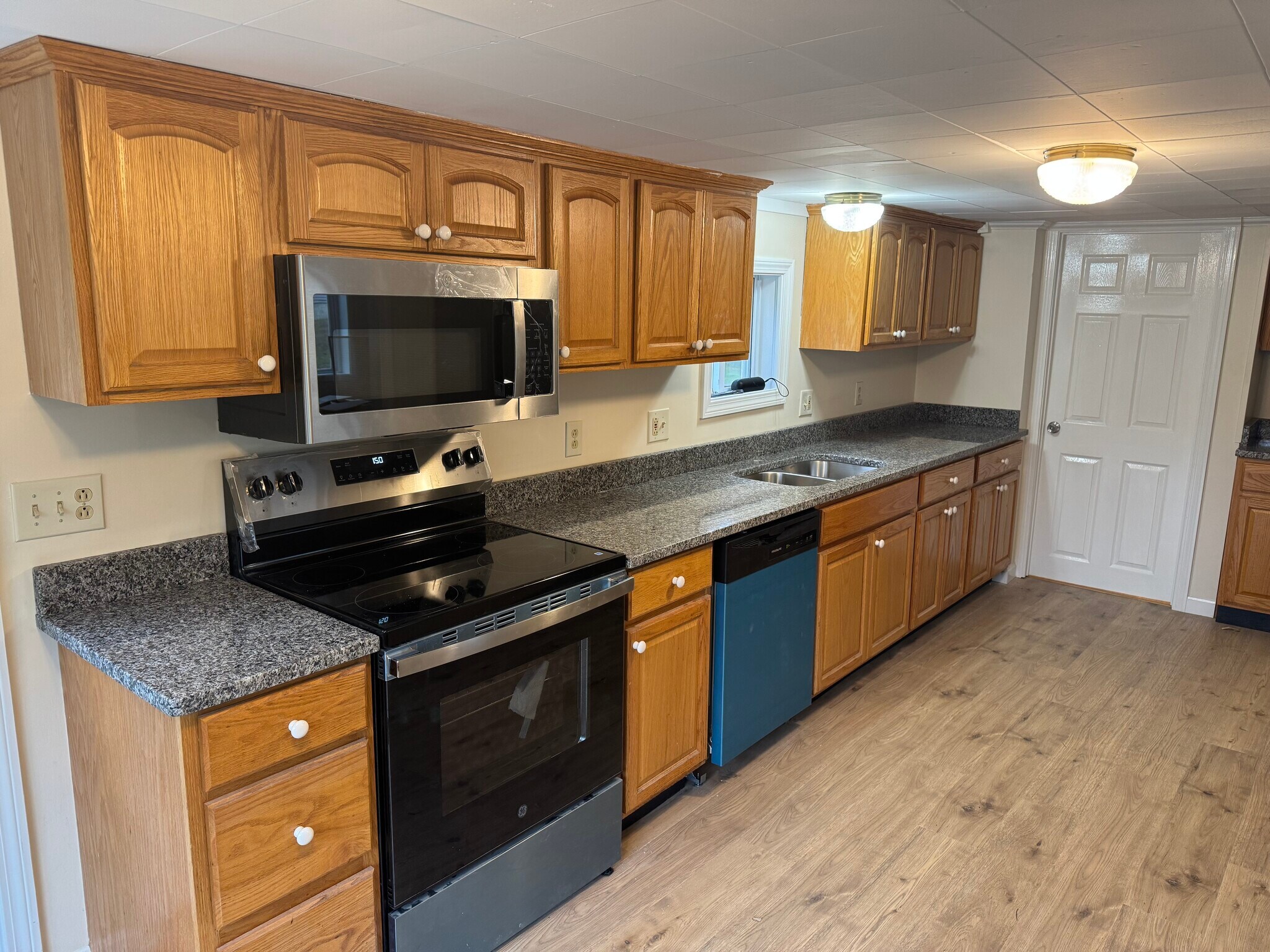 Building Photo - 124 Lincoln St