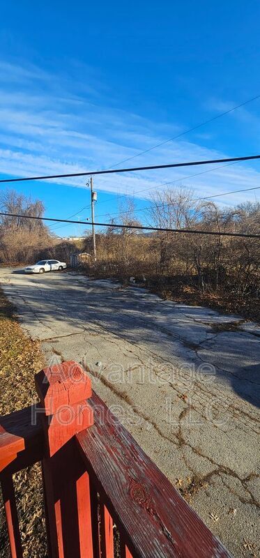 Building Photo - 711 N 70th St