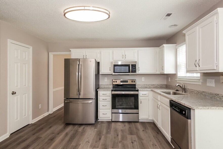 Building Photo - 9826 Baxter Caldwell Dr