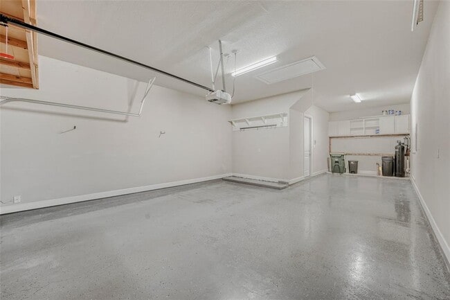 Building Photo - 112 Lockhart Lp