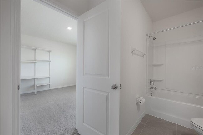Building Photo - 16701 Maude Dr